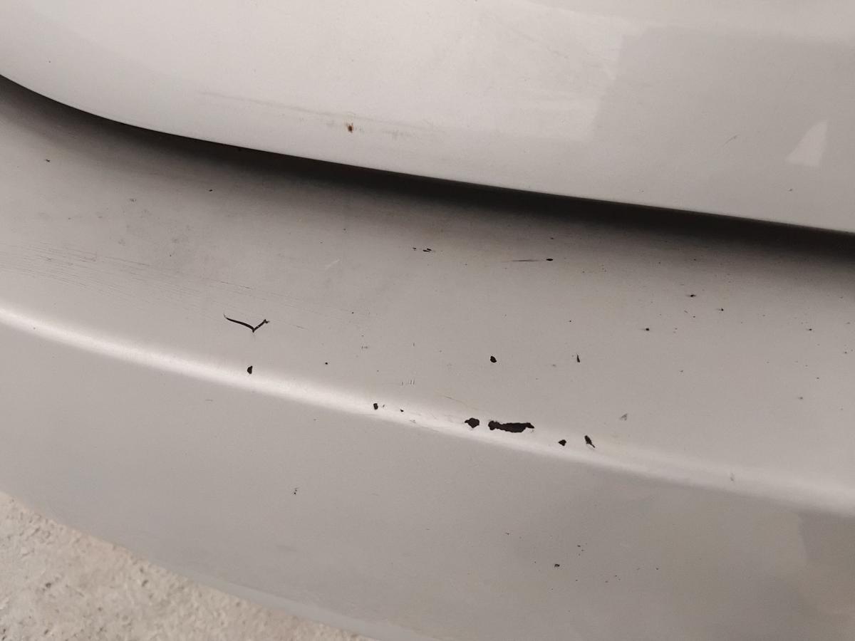 Toyota Corolla E12 orig Sto&szlig;stange Stossf&auml;nger hinten 5-T&uuml;rer Schr&auml;gheck BJ2003