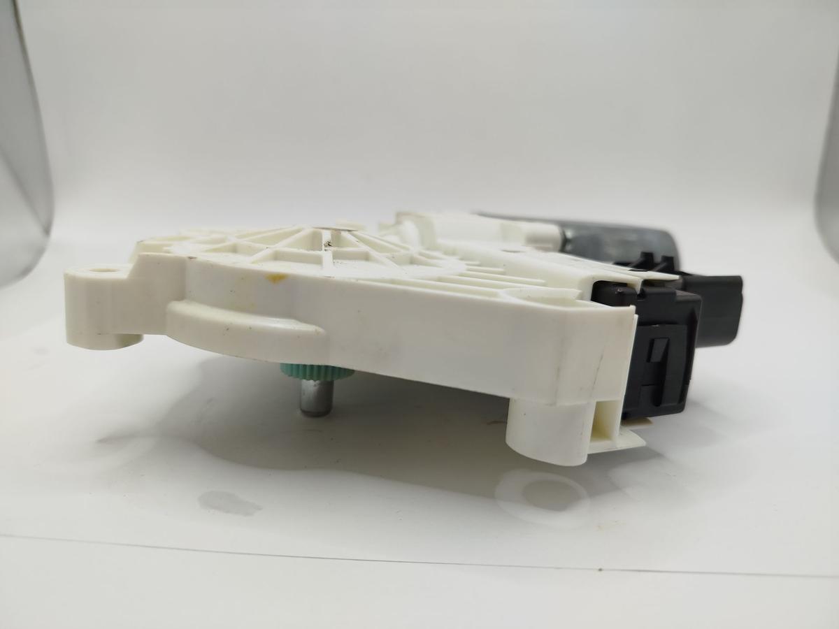 Tesla Model Y Fensterhebermotor vorn links Motor Fensterheber Brose