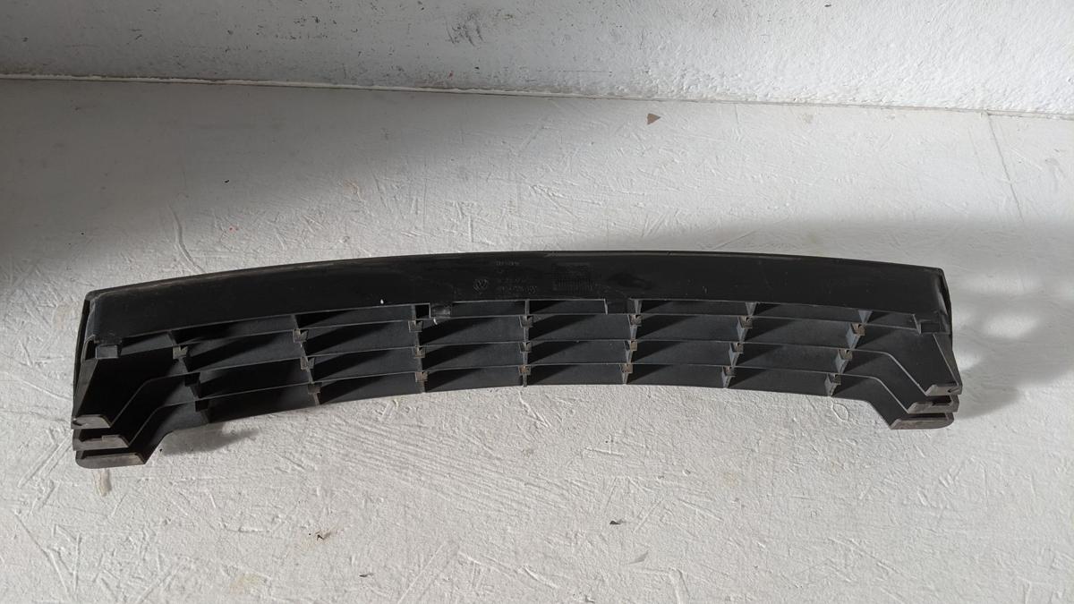 Satz original Gitter für Stoßfänger vorn Luftgitter Ziergitter VW Golf Plus 5M