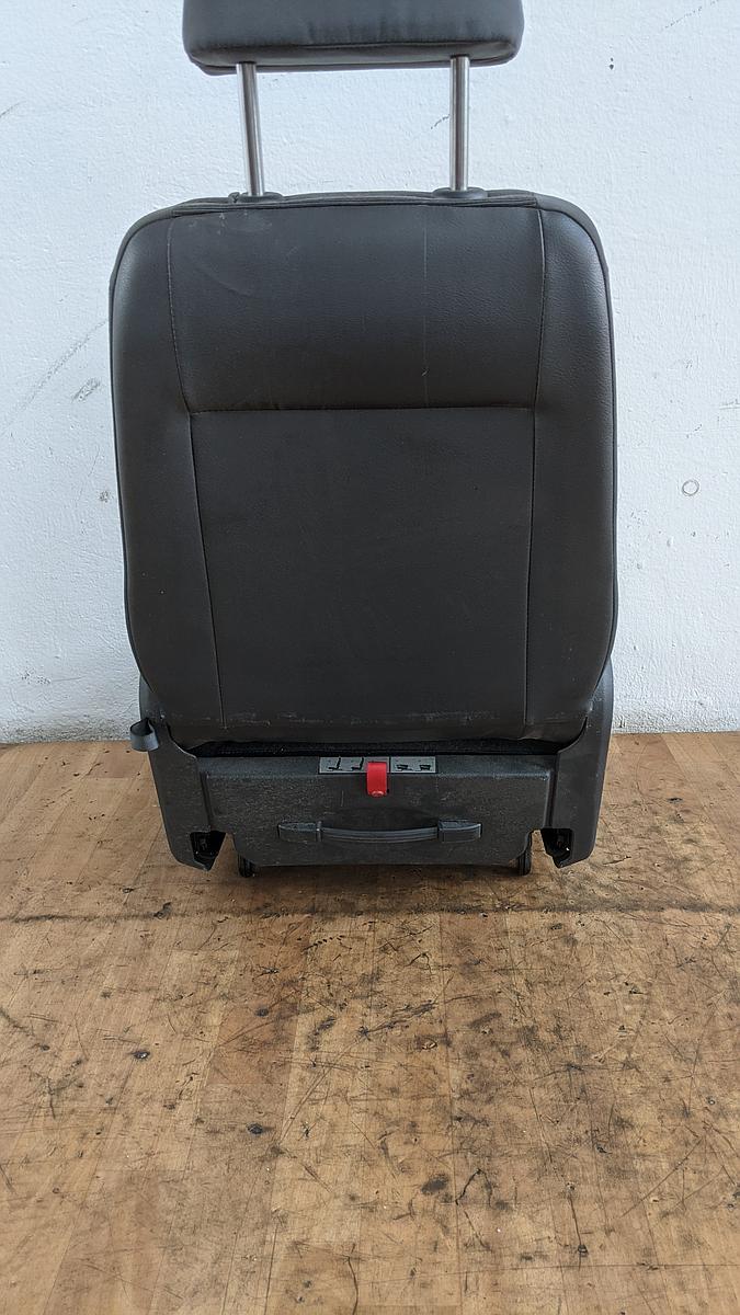 VW Touran 1T Sitz hinten rechts 2 Reihe Sitz BJ09 1T0883065G