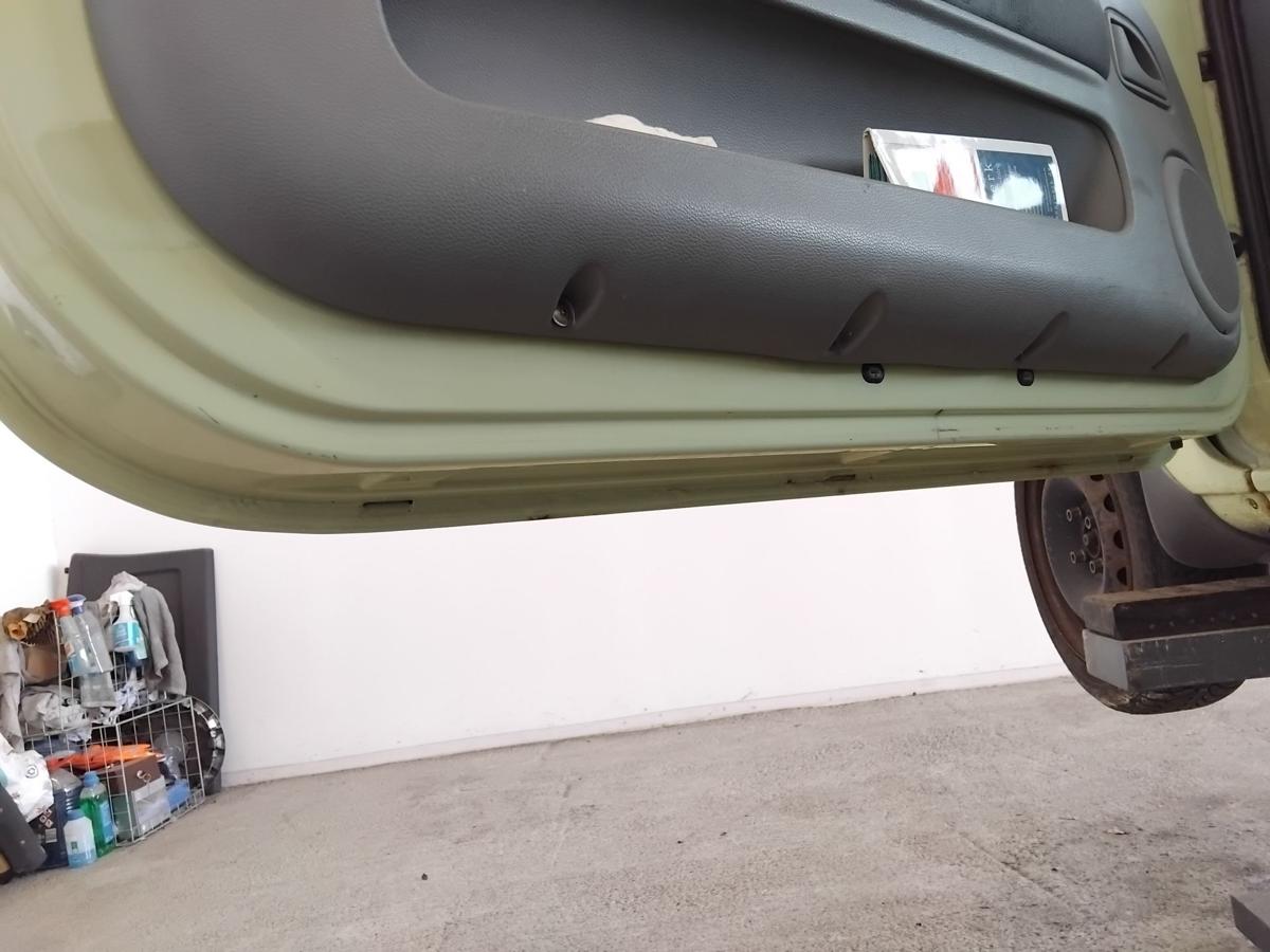 Renault Twingo 1 T&uuml;r links Fahrert&uuml;r F97 Pastellgelb BJ2005 2.Facelift ab 9/00