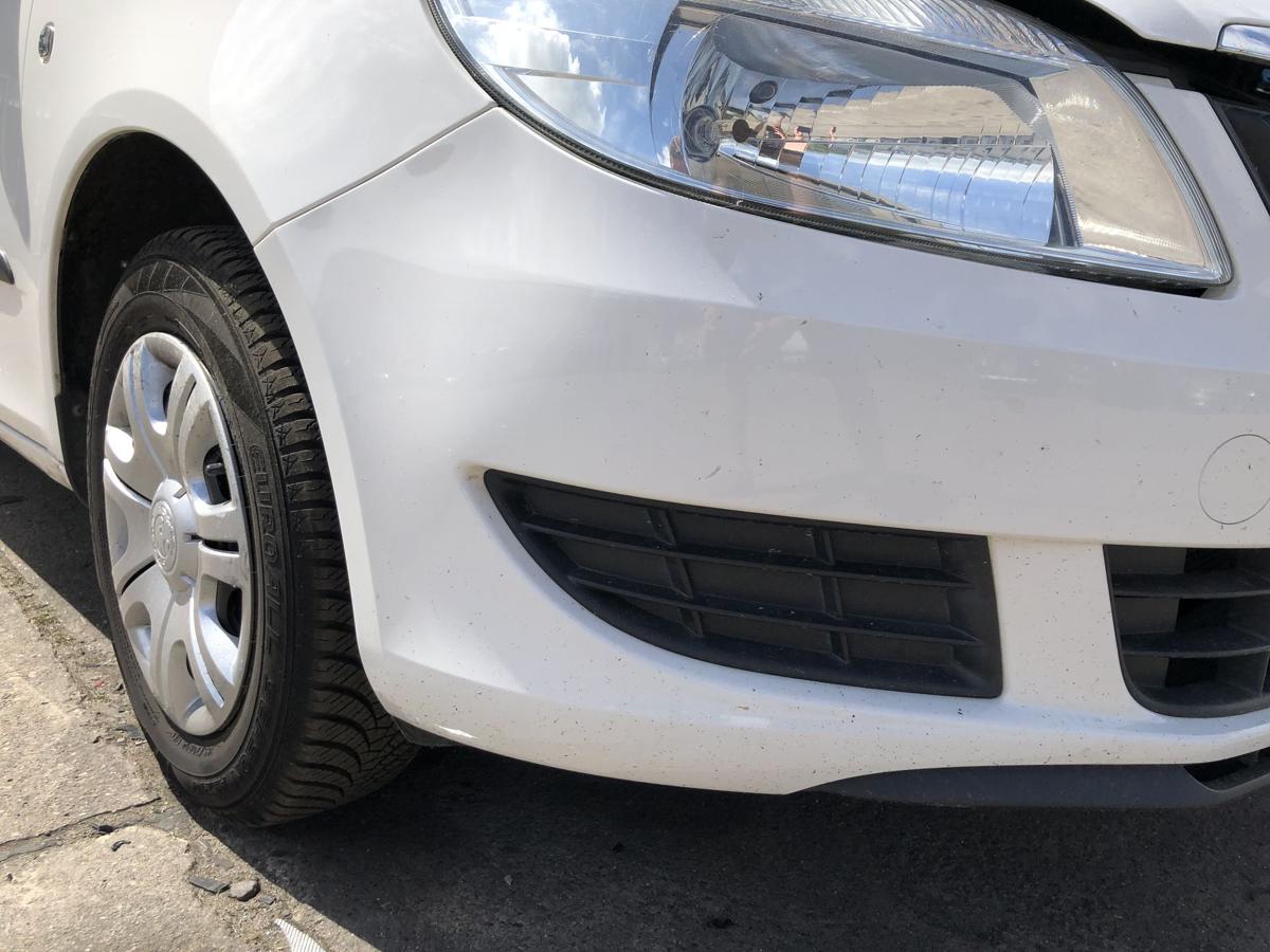 Skoda Fabia 2 5J ab2010 Stoßfänger vorn Frontschürze Facelift LF9E Candyweiss