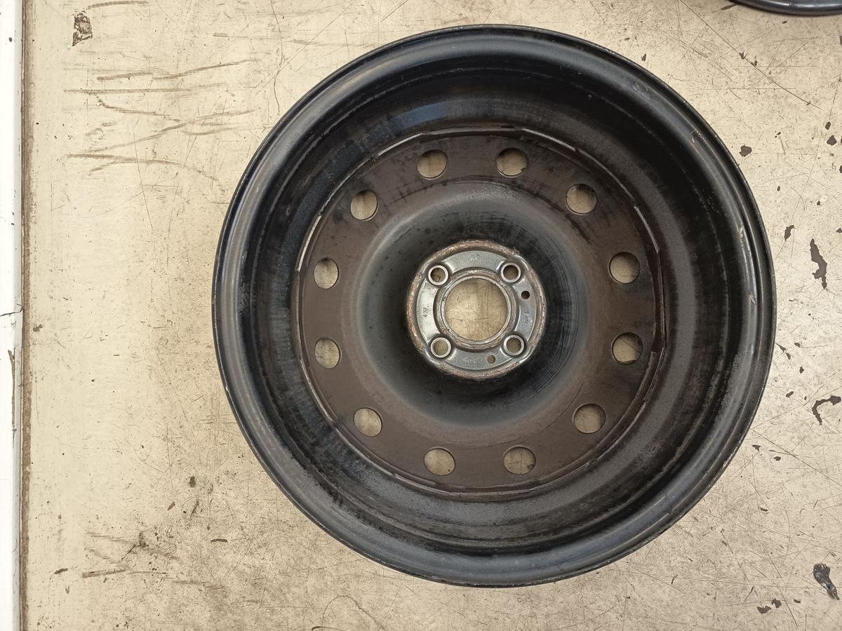 Dacia Sandero Baujahr 2009 Original Stahlfelgen Satz 6Jx15 ET 43