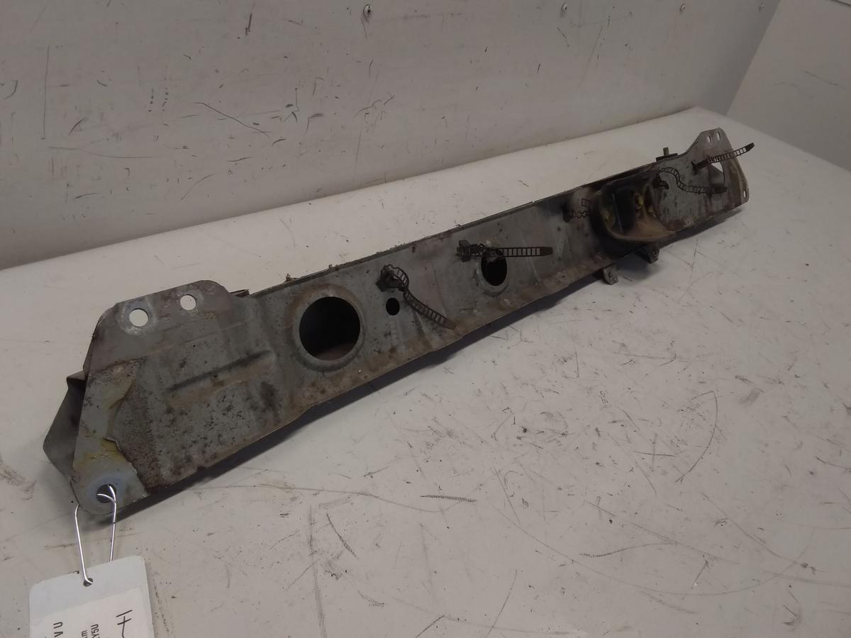 Audi 80 B3 Typ 89 original Quertr&auml;ger vorn unten gletscherblau 1.8 Bj.1989