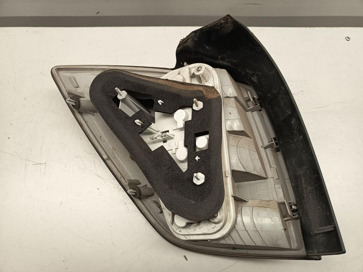 Opel Astra H Caravan Bj 2008 original Rück-Heck-Schlussleuchte rechts