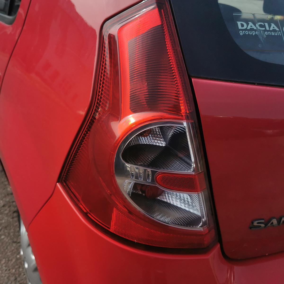 Dacia Sandero BS0 Rückleuchte Schlussleuchte Rücklicht links