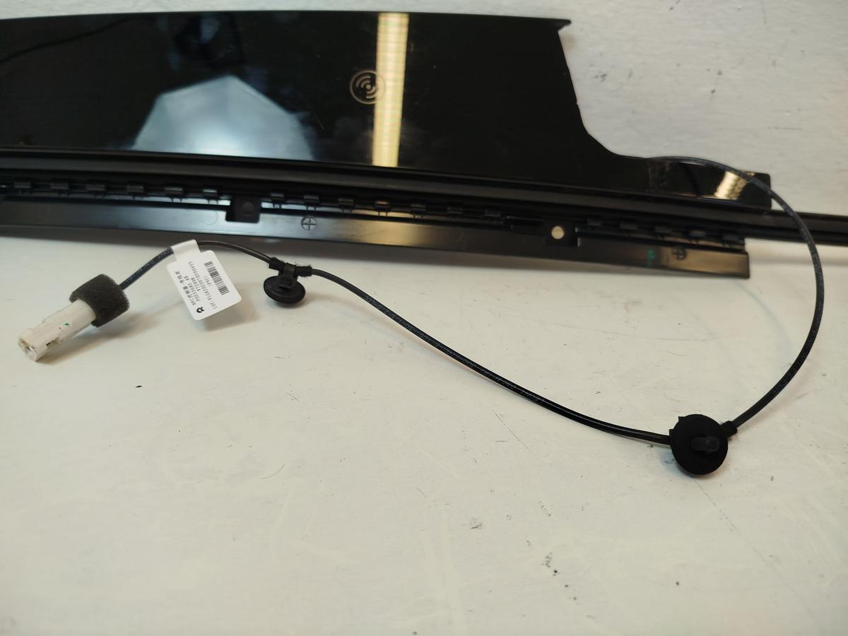 NIO EL6 Elektro SUV B-S&auml;ule Verkleidung Blende Fahrert&uuml;r mit NFC Kartenleser