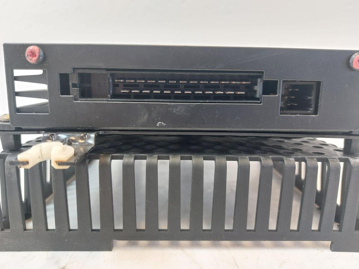 VW Golf 3 Cabrio DSP Audioverstärker Verstärker Endstufe Soundsystem Nokia
