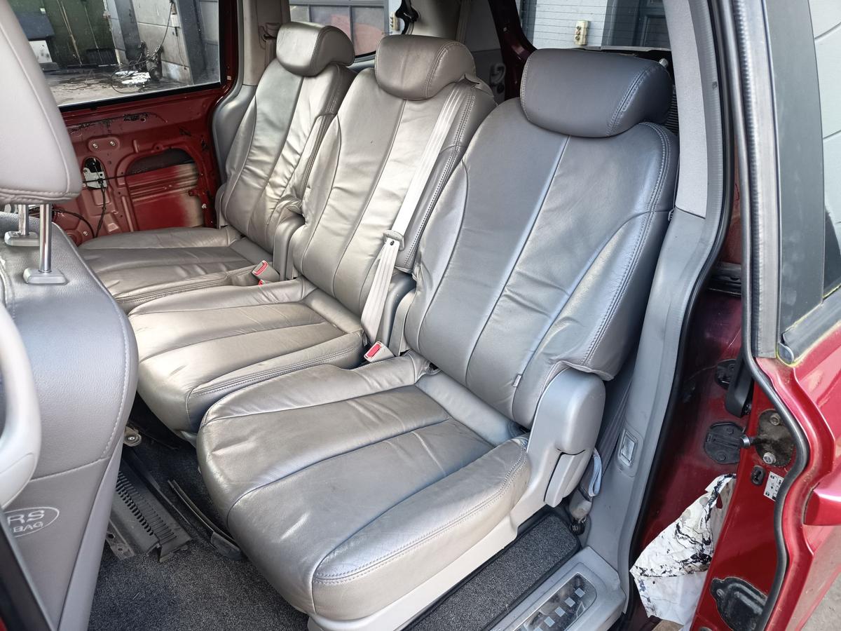 Kia Carnival III original Sitz Einzelsitz links 2 Reihe Leder Baujahr 2006