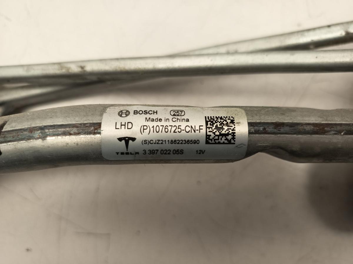 Tesla Model 3 original Wischergest&auml;nge 1076725CNF Baujahr 2021