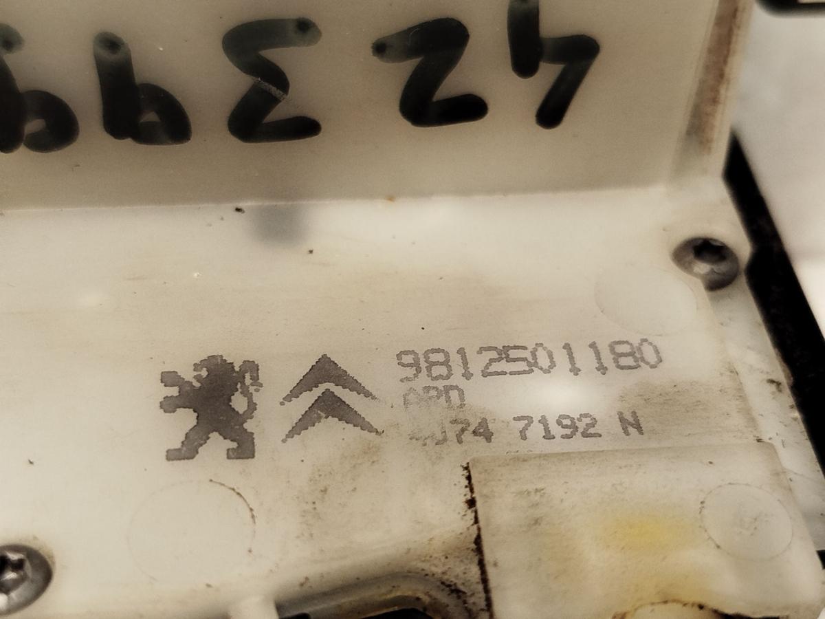 Peugeot 2008 I CU ab16 T&uuml;rschloss hinten rechts Tr&auml;ger T&uuml;rgriff Fahrert&uuml;r OEM