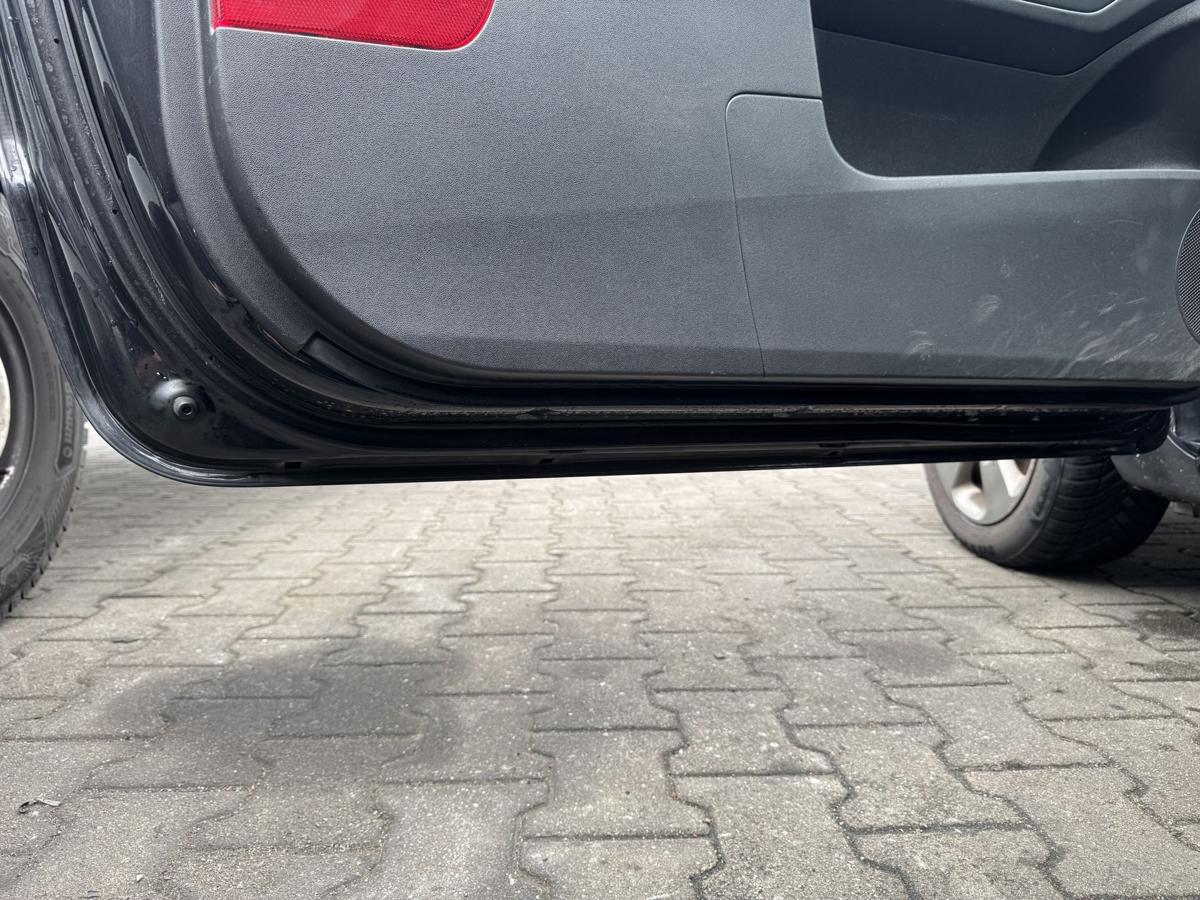Kia Pro Ceed original T&uuml;r vorn links 1K Black Pearl Rohbau Bj.2010