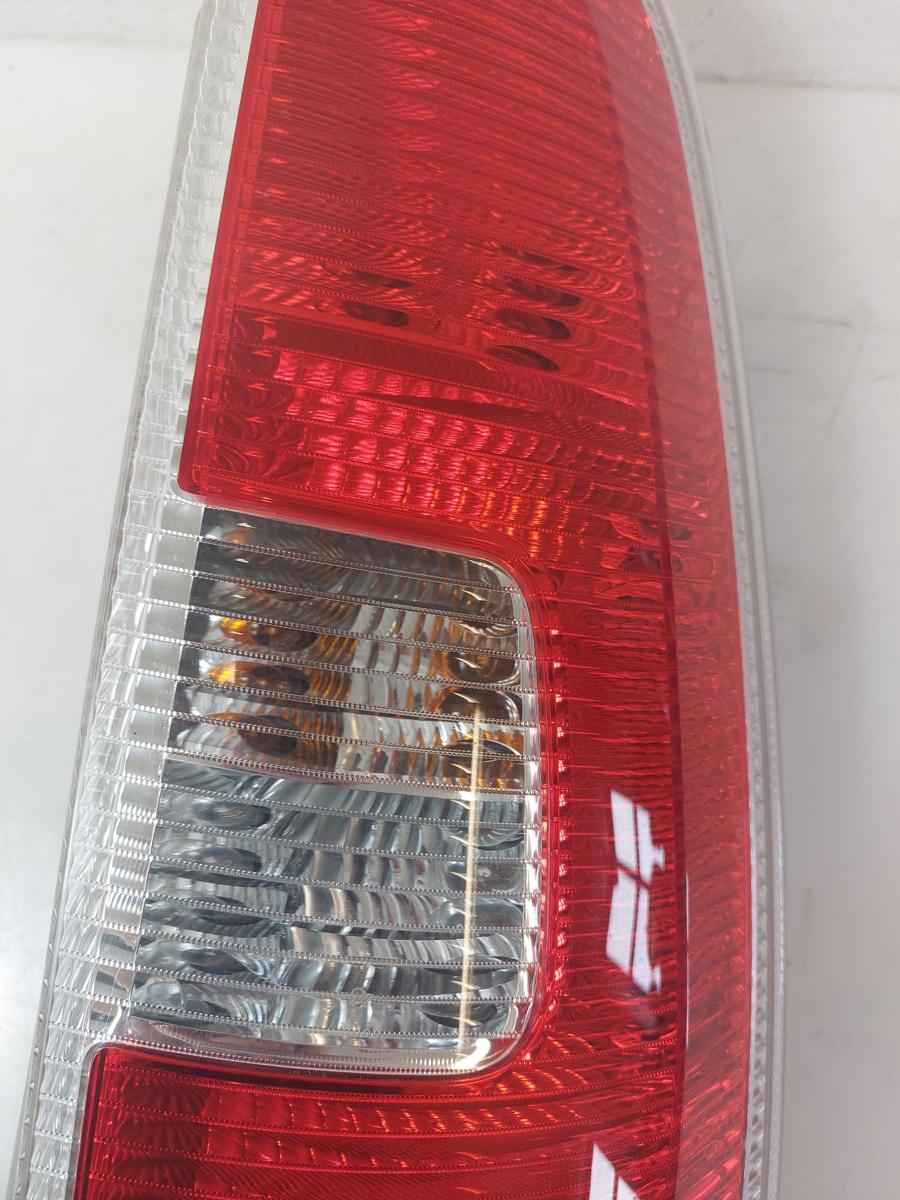 Skoda Roomster Scout 5J Rückleuchte rechts Rücklicht Heckleuchte Schlussleuchte