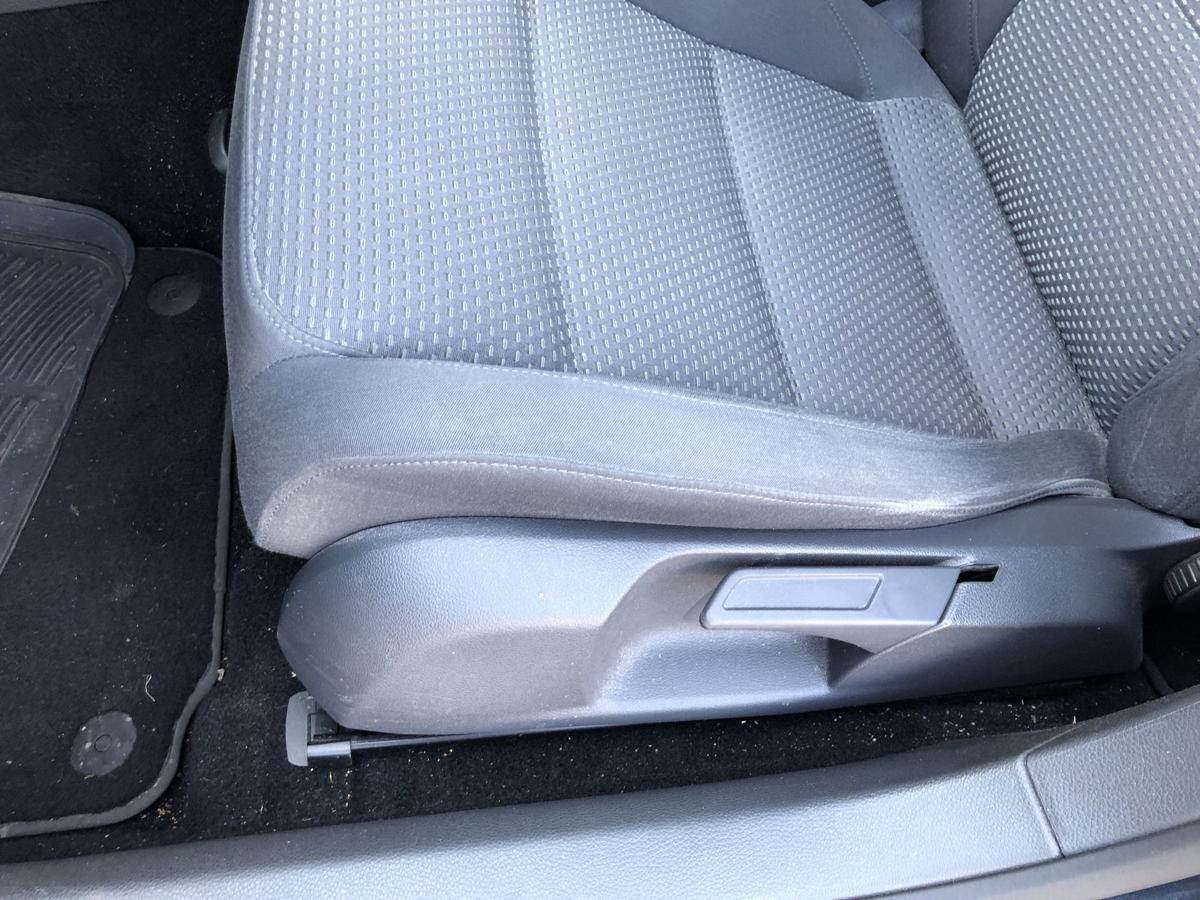 VW Golf 5 V 1K Sitz vorn links Fahrersitz nur f&uuml;r 5 t&uuml;rer ohne Heizung
