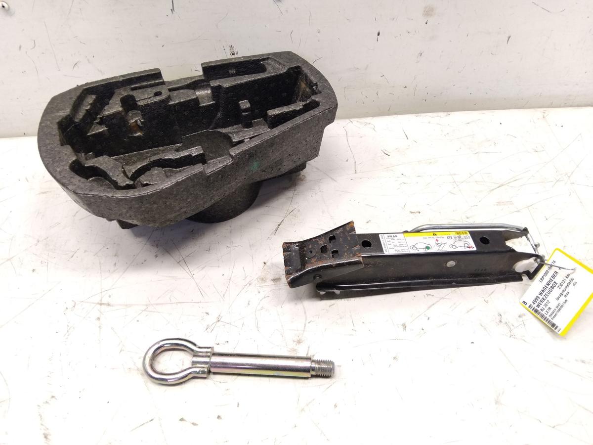 Seat Ibiza 6J orig.Wagenheber 6R0011031H mit Abschleppöse in Schaumstoffbox BJ12