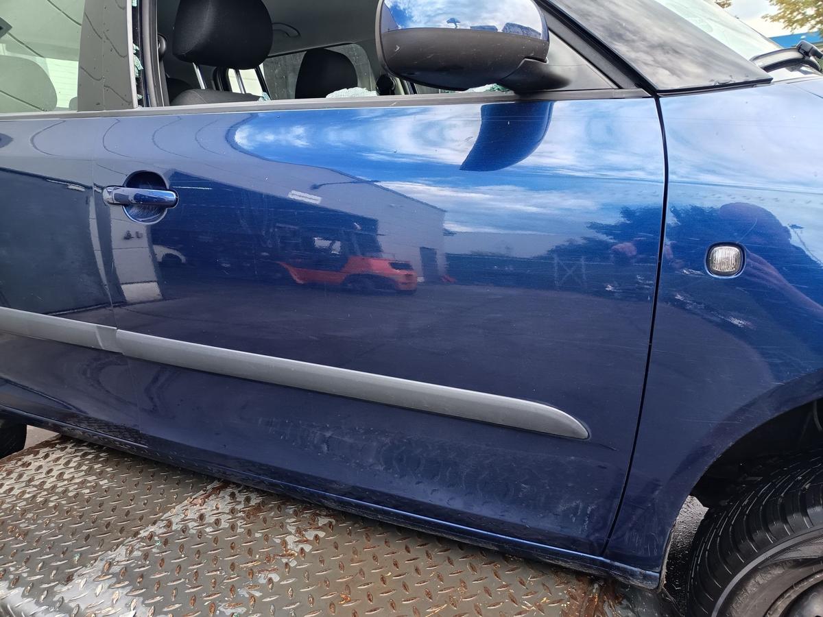 Skoda Fabia 5J orig Tür vorn rechts Beifahrertür LF5Q Blau Bj 2009
