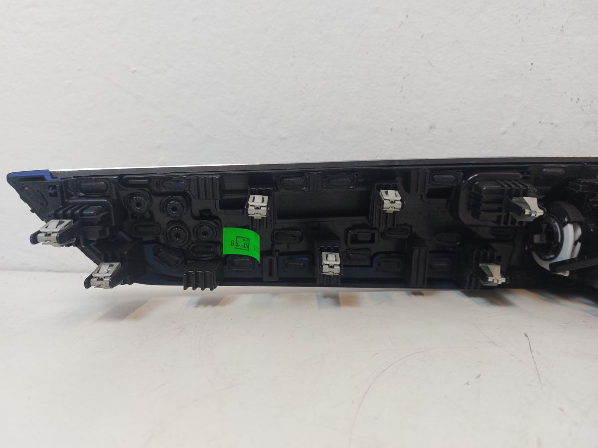 BMW 1er F21 M140i LCI Luftd&uuml;sen Ausstr&ouml;mer mitte mit Blende Hexagon OEM