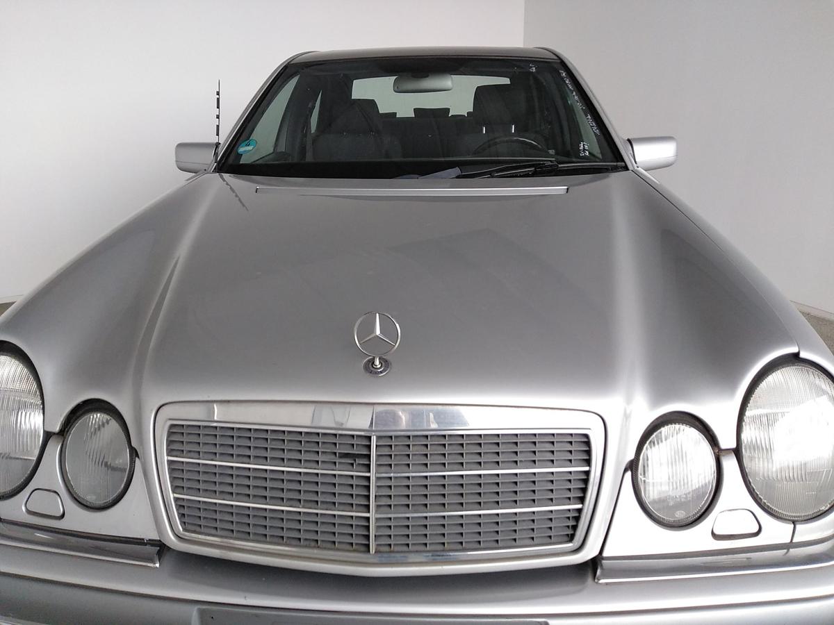 Mercedes E-Klasse W210 original Motorhaube brillantsilbermetallic 744 Bj.1997