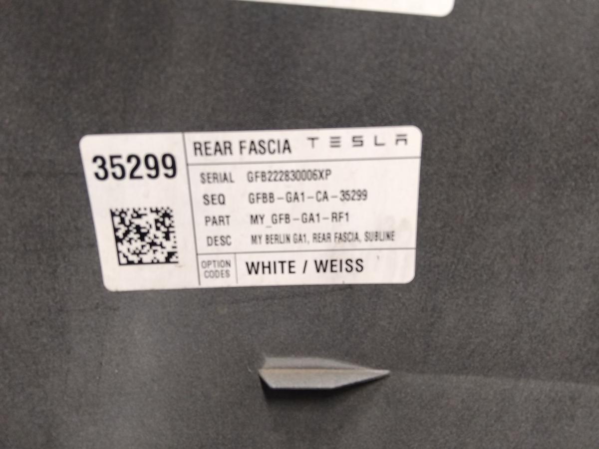 Tesla Model Y original Sto&szlig;stange Sto&szlig;f&auml;nger hinten weissmetallic PPSW BJ2022