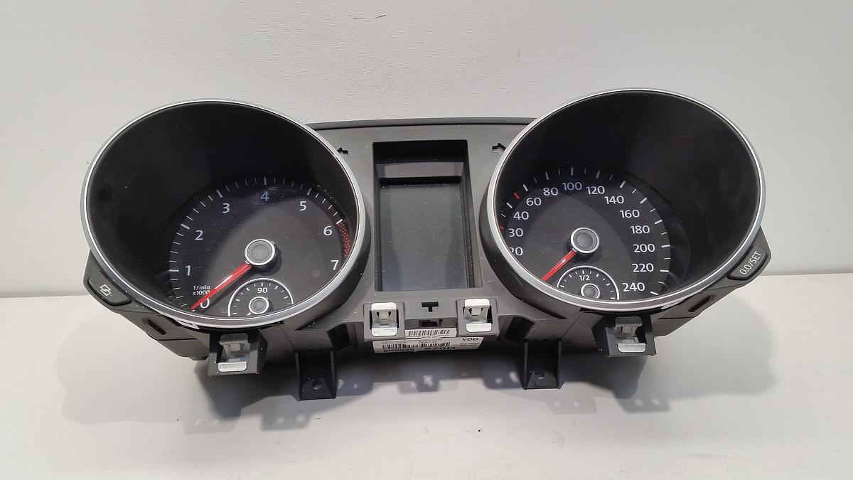 VW Golf VI 5K orig Kombiinstrument Tachoinstrument 1390ccm 90kw Bj 2009