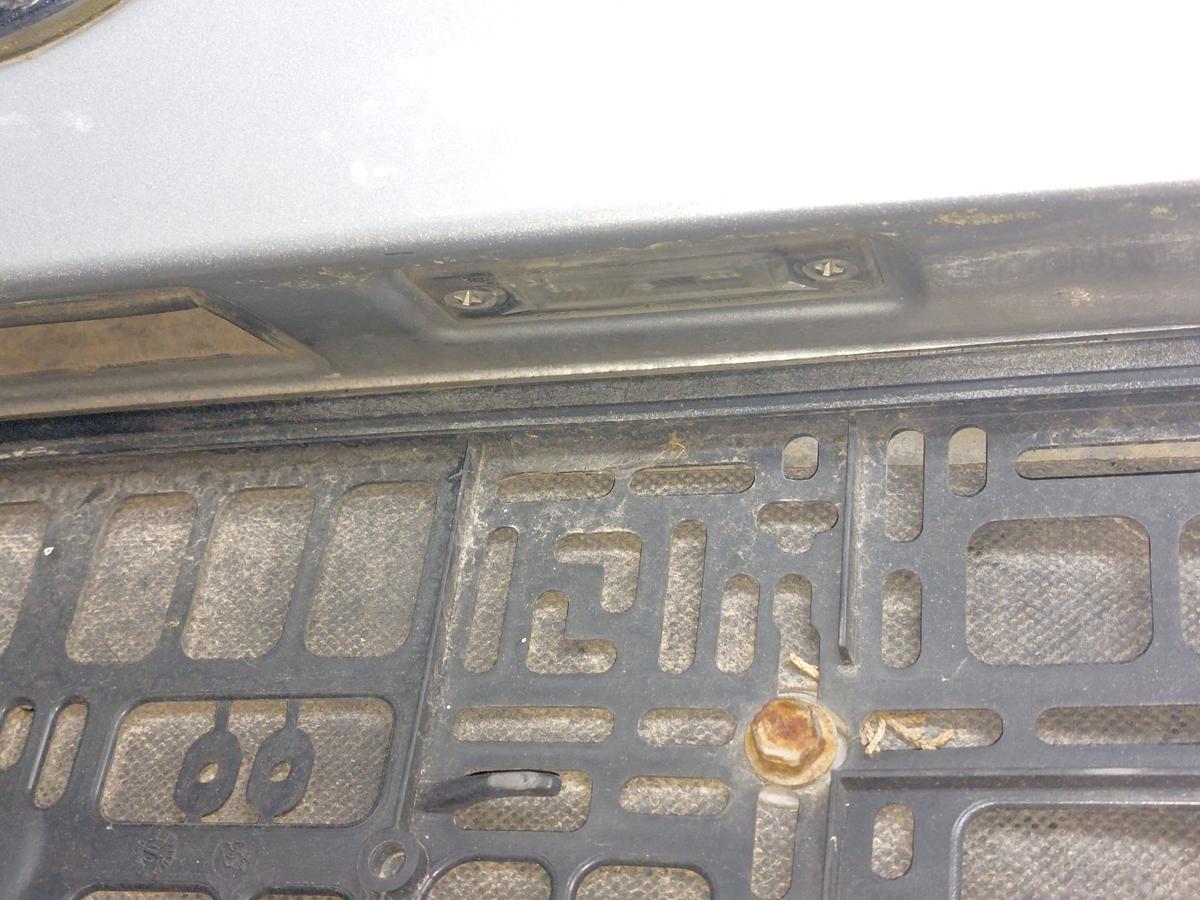 VW Touran 1T Heckklappe mit Heckscheibe 2003 bis 2010 LA7W Reflexsilber Metallic