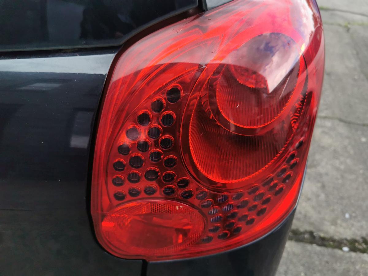 Peugeot 207SW Rückleuchte Schlussleuchte Rücklicht Lampe hinten rechts Kombi SW