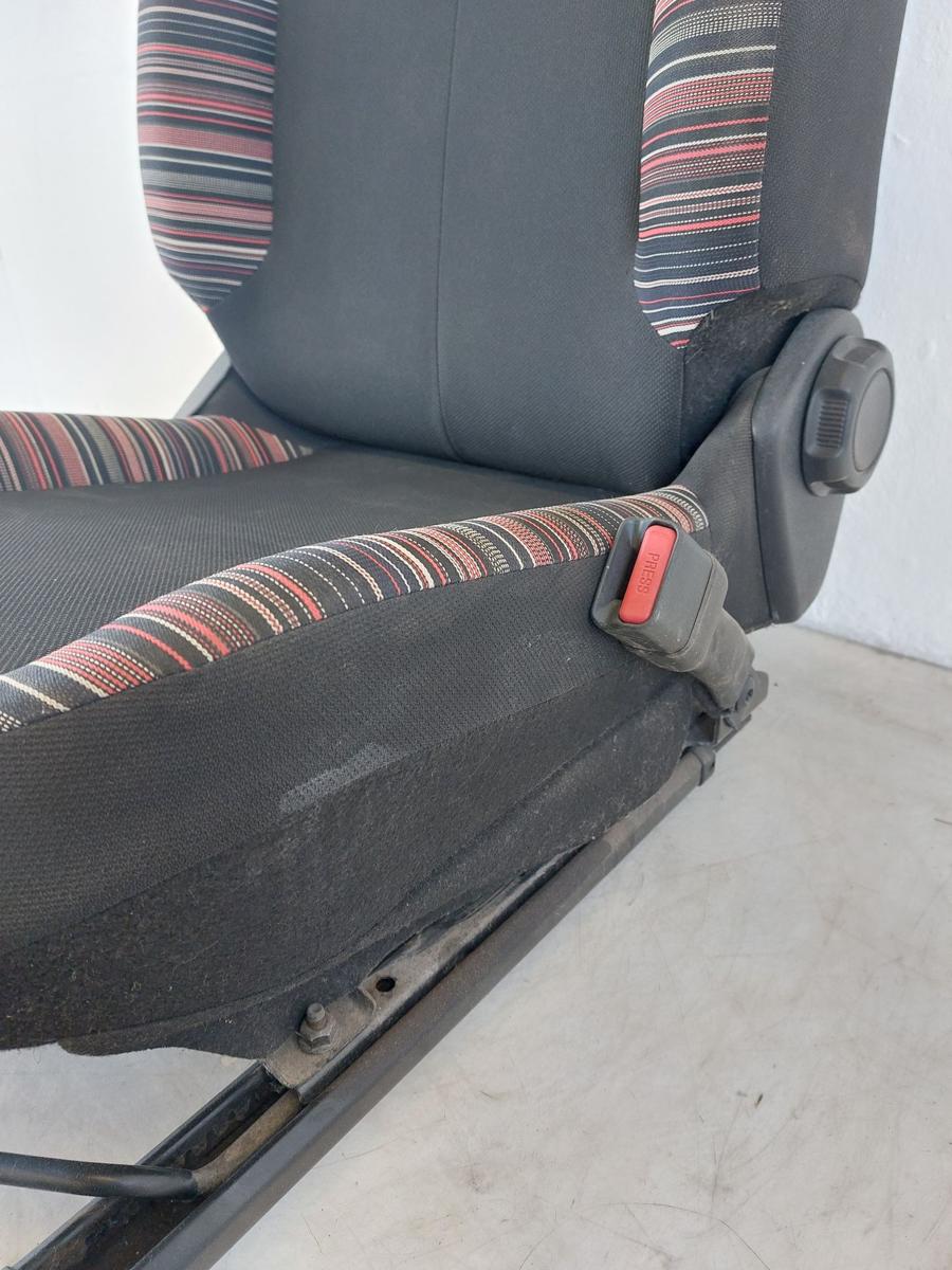 Citroen C1 PS Sitz vorn rechts Beifahrersitz 5 t&uuml;rer Stoff