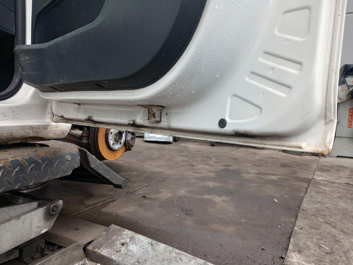 Skoda Roomster 5J orig Tür vorn rechts Beifahrertür LF9E Weiß Bj 2009