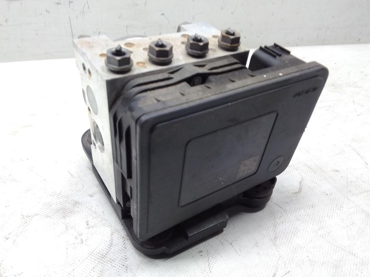 VW Golf Sportsvan original ABS-Block 5Q0614517K 5Q0614379L Bj.2014
