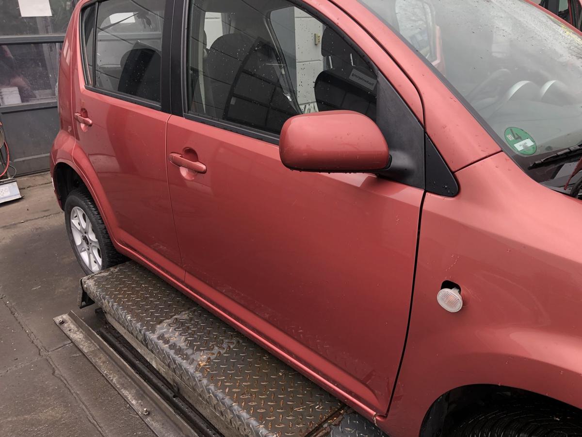 Daihatsu Sirion M300 original Tür vorn rechts Beifahrer R43 Korall Bj 2005