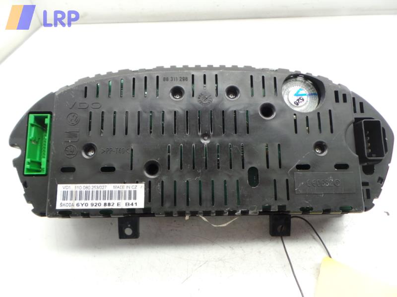 Skoda Fabia 6Y Tacho Kombiinstrument 6Y0920882E 110080253027 VDO BJ2006