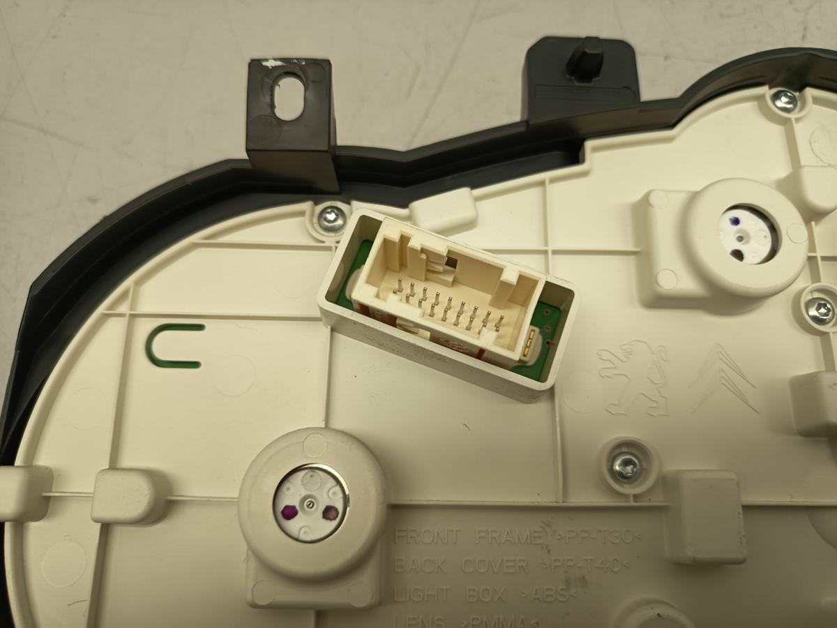 Peugeot 206+ original Kombiinstrument Tacho 9666637180 Bj 2010