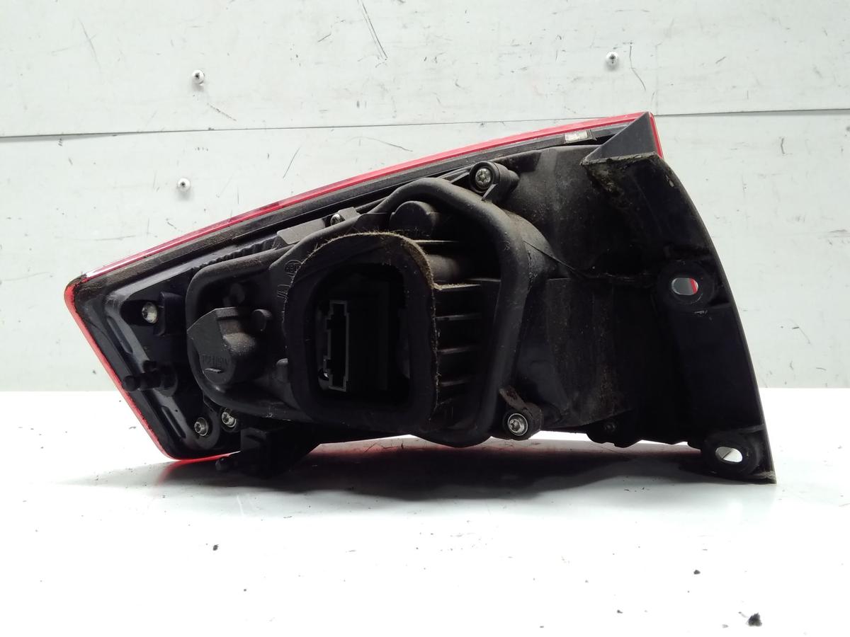 Seat Toledo 4 KG original R&uuml;ckleuchte Schlussleuchte rechts aussen BJ2015