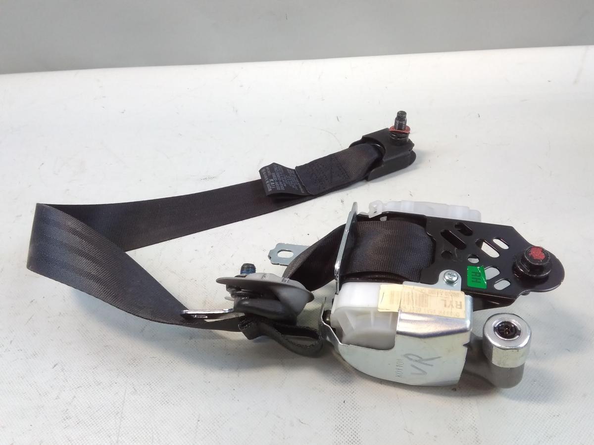 Hyundai i30 Kombi GD original Sicherheitsgurt vorn rechts schwarz BJ2015 unfallfrei