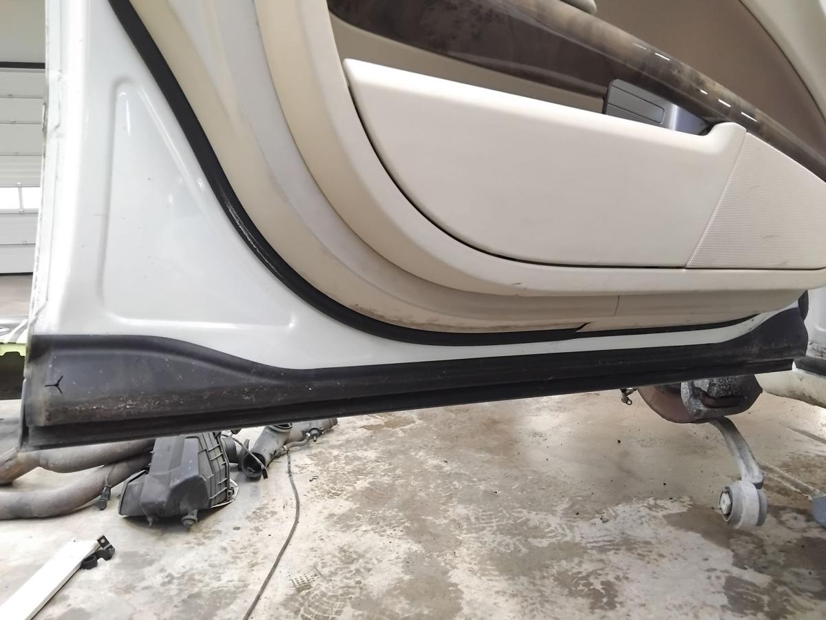 VW Phaeton GP3 T&uuml;r vorn links Fahrert&uuml;r Campanellaweiss LR9A BJ2011 Rohbau