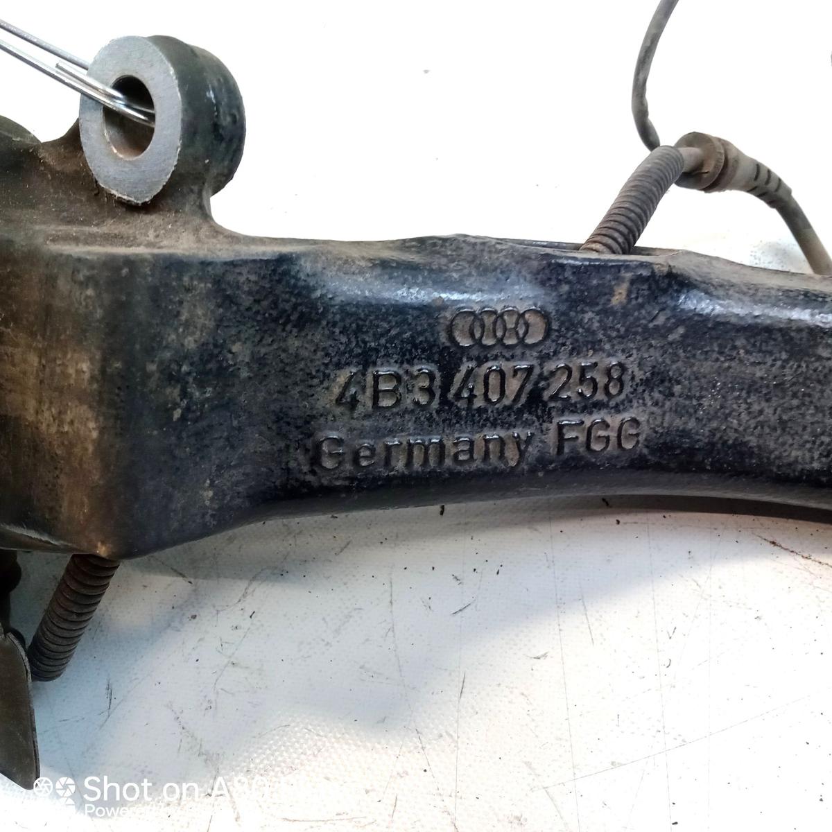 Audi A6 4B original Achsschenkel Radlagergeh&auml;use Vorderachse rechts 2.7T Bj1999