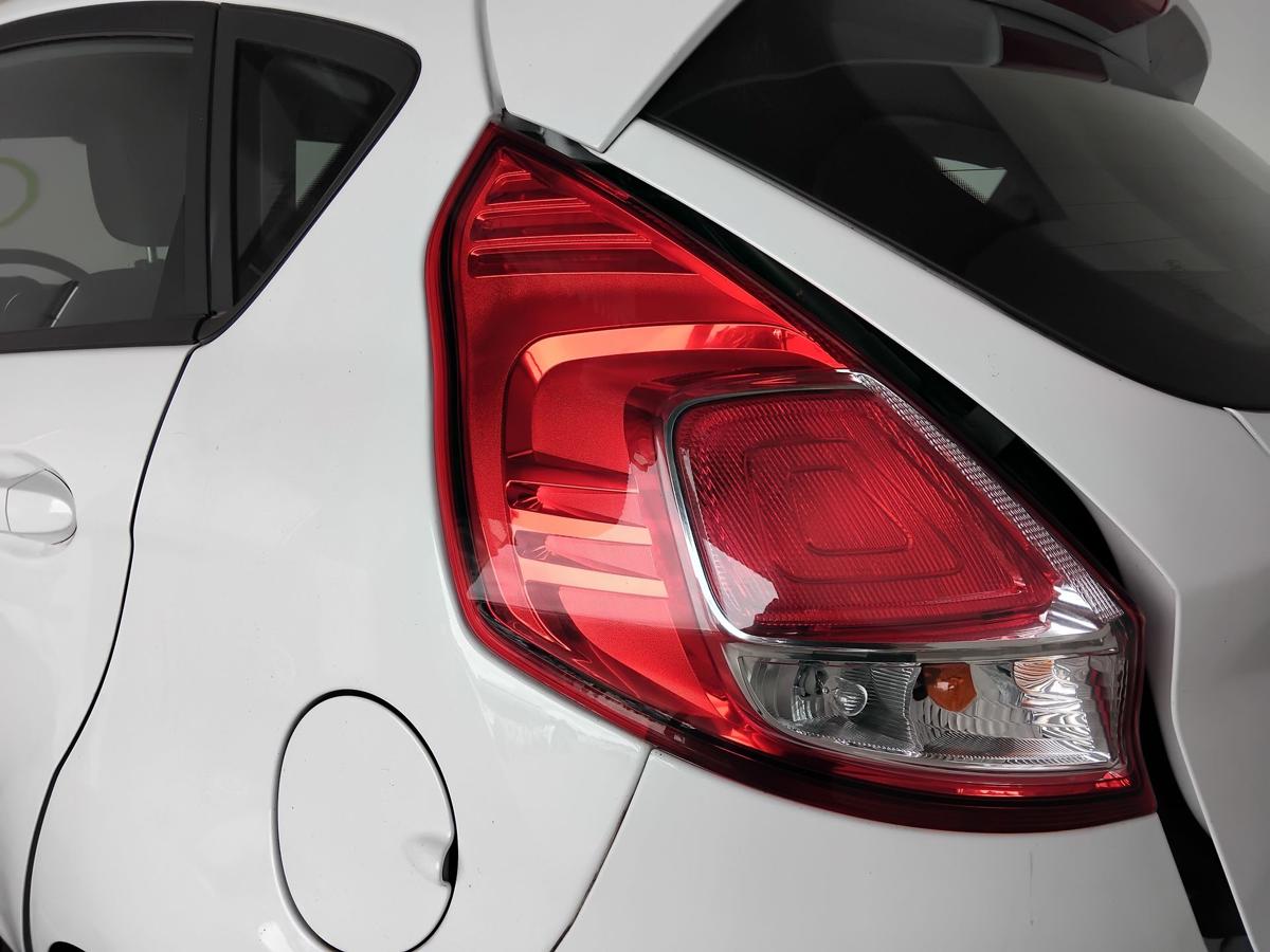 Ford Fiesta JA8 CCN 2013-2017 original R&uuml;ckleuchte Heckleuchte links