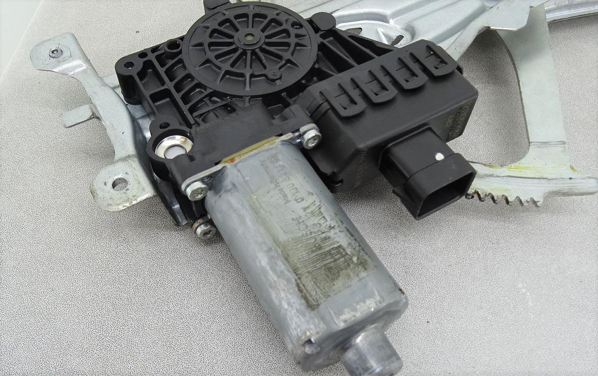 Opel Astra H Fensterheber vorn rechts 13100418 994887100 Bj2004 elektrisch