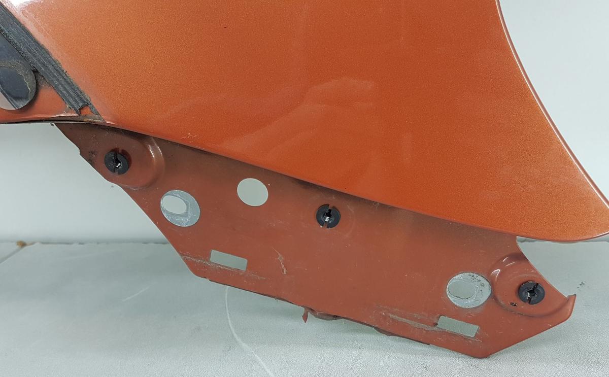 VW Cross Touran 1T Kotlügel rechts in LA3U Red Rock Met Bj2007