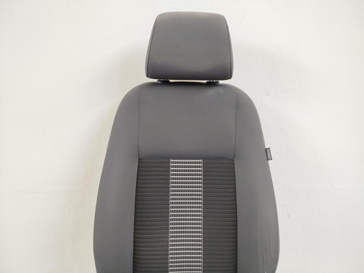 VW Golf Plus 5M Sitz Fahrersitz Autositz vorn links Stoff TEXT BILDER