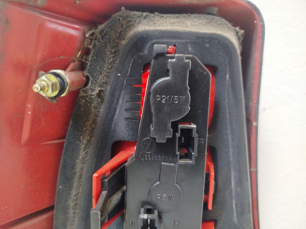VW Golf IV 4 1J Kombi R&uuml;ckleuchte Schlussleuchte R&uuml;cklicht Lampe hinten rechts