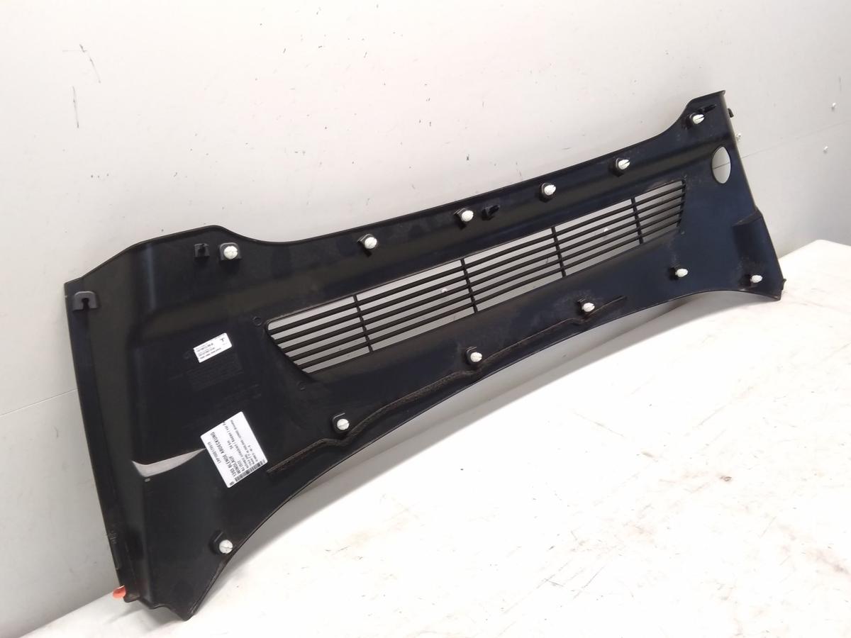 Tesla Model Y original Plastikabdeckung Blende Windlauf 1619812-00-B Bj.2022