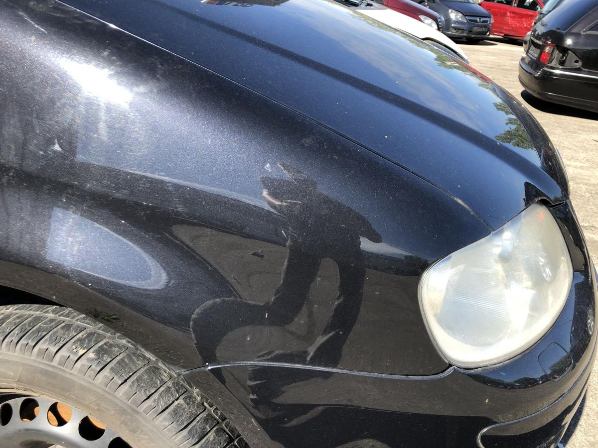VW Touran 1T 1T1 Kotfl&uuml;gel vorn rechts Beifahrerseite LC9Z Black Magic Perl