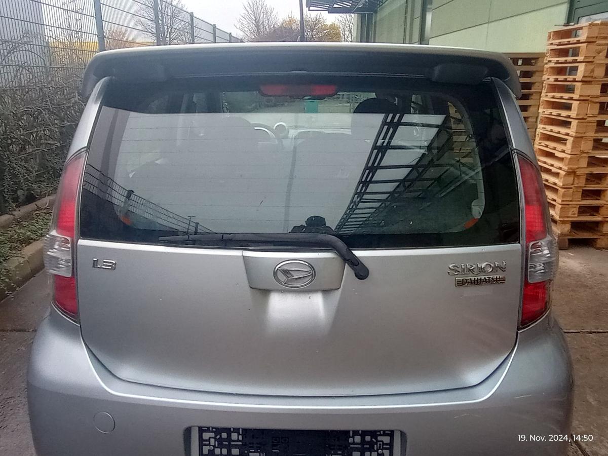 Daihatsu Sirion M300 orig Heckklappe mit Scheibe mit Spoiler S28 Silber Bj 2007