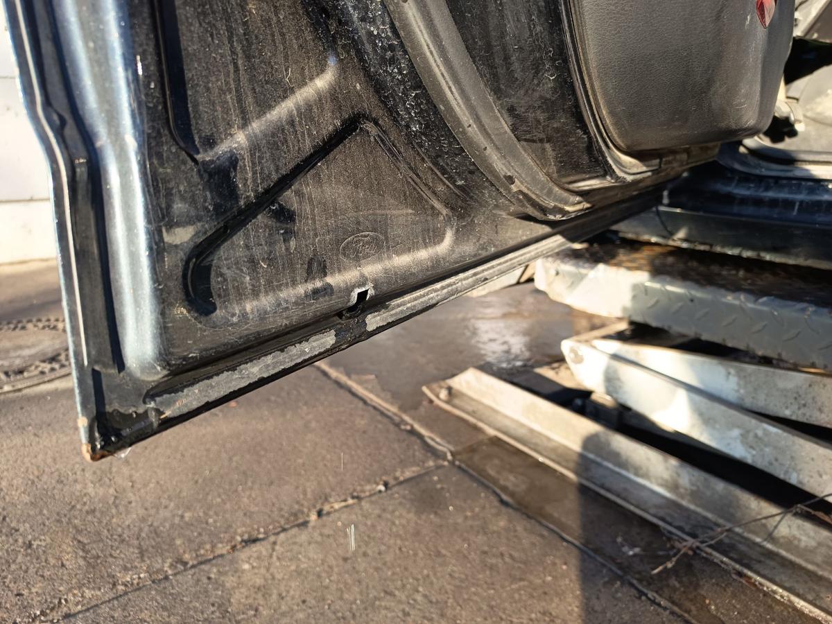 Ford Mondeo IV original T&uuml;r vorn links Fahrer Pantherschwarz Bj 2009