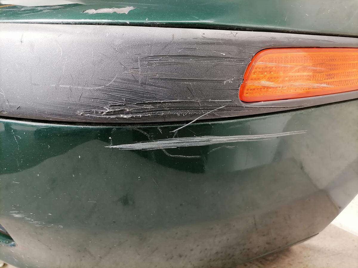 Volvo V40 Sto&szlig;stange vorn Facelift Sto&szlig;f&auml;nger Gr&uuml;n BJ00-04