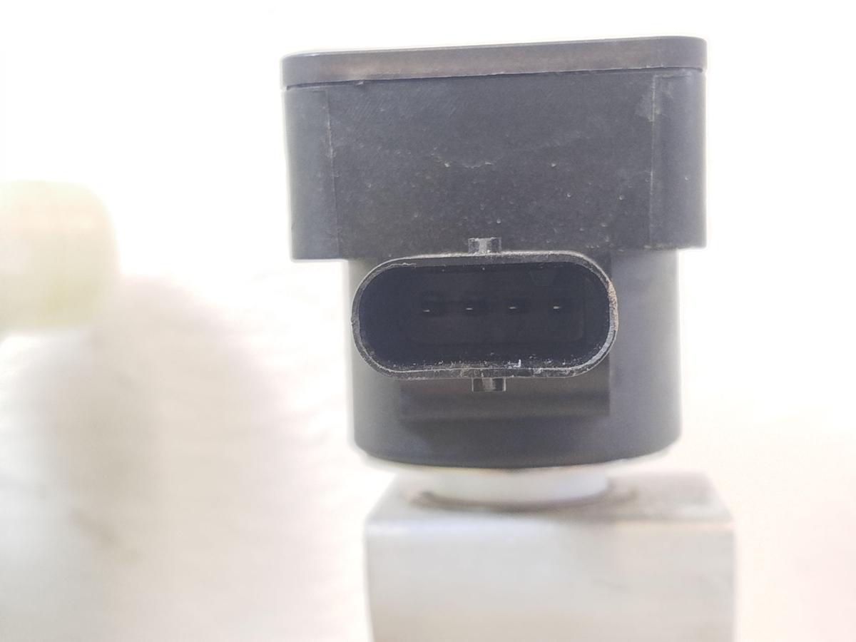 NIO EL6 Elektro SUV Ausgleichsbeh&auml;lter K&uuml;hlwasser Magnetventile Umw&auml;lzpumpe