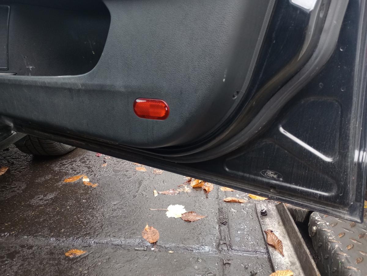 Ford Mondeo IV Kombi orig Tür vorne rechts Beifahrer Panther Schwarz Bj 2010