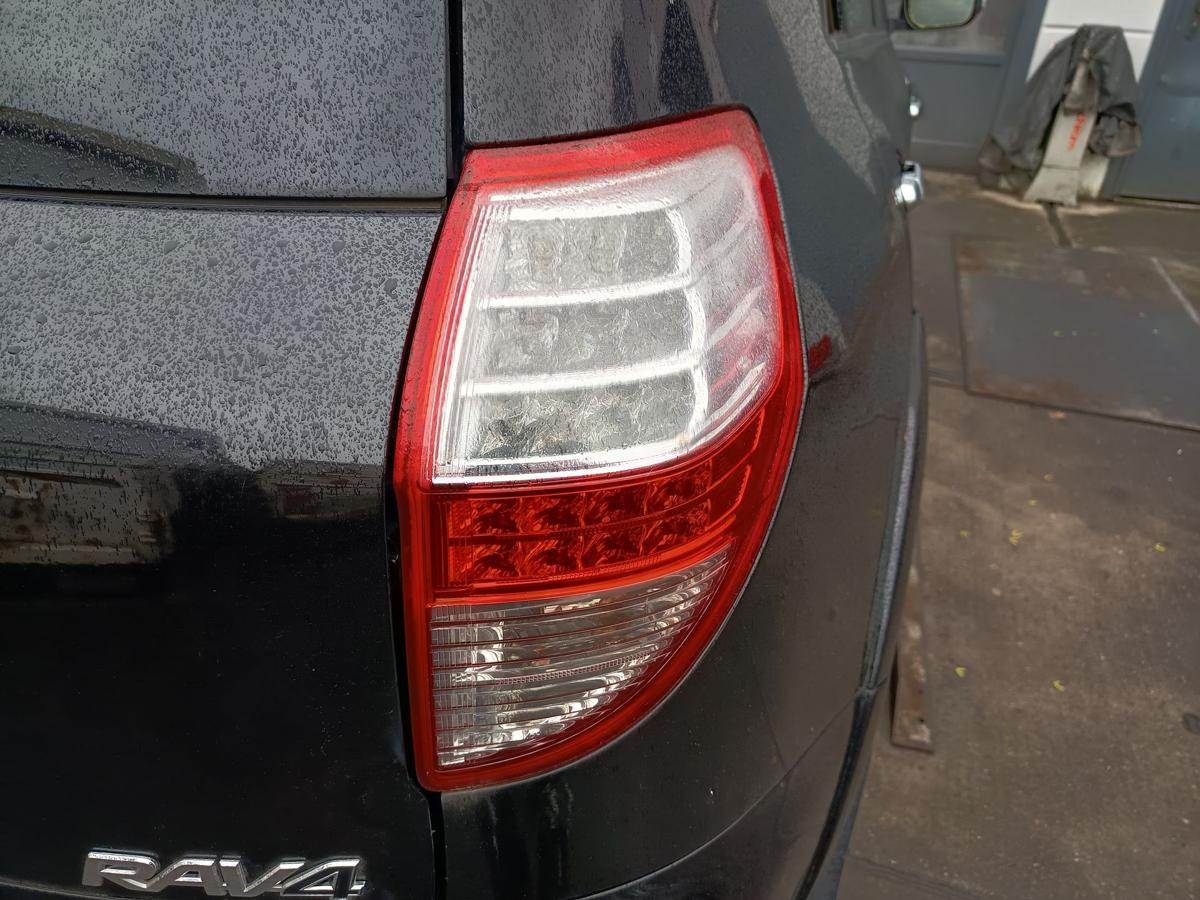 Toyota Rav4 original R&uuml;ckleuchte rechts Facelift Baujahr 2009