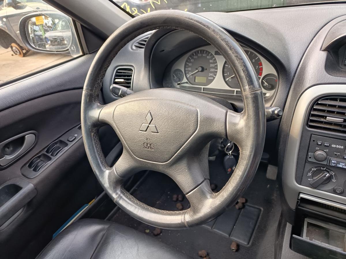 Mitsubishi Carisma original Sitzausstattung Leder komplett mit Sitzheizung vorn